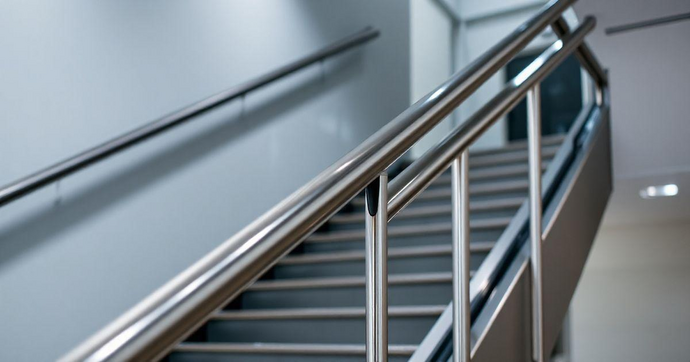 Corrimão de Escada em Aço Inox: Estilo e Segurança