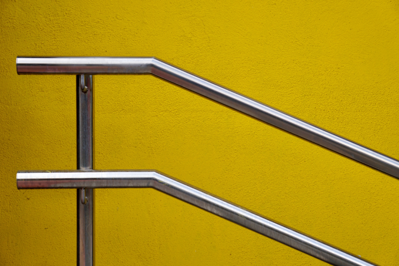 Escada de Aço: Dicas para Escolher a Ideal para Seu Projeto