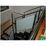 Escada de Aço Inox